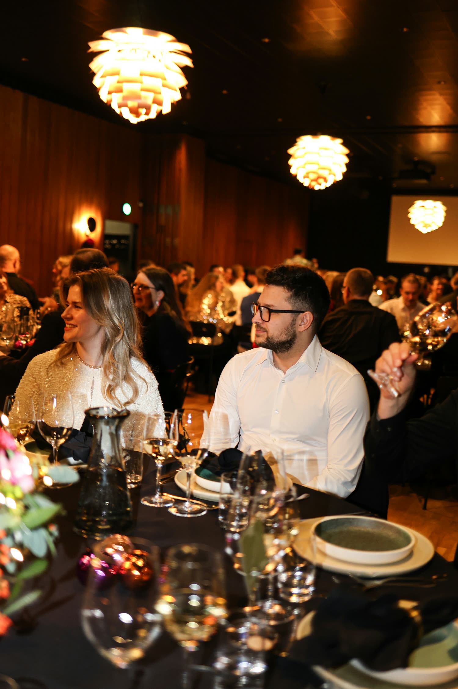 Supporting visual for gala dinners and formal events